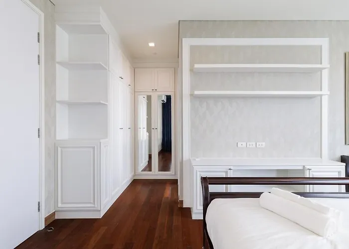Luxury Huge Center Of Bkk Close To Thong Lor Bts Apartment *